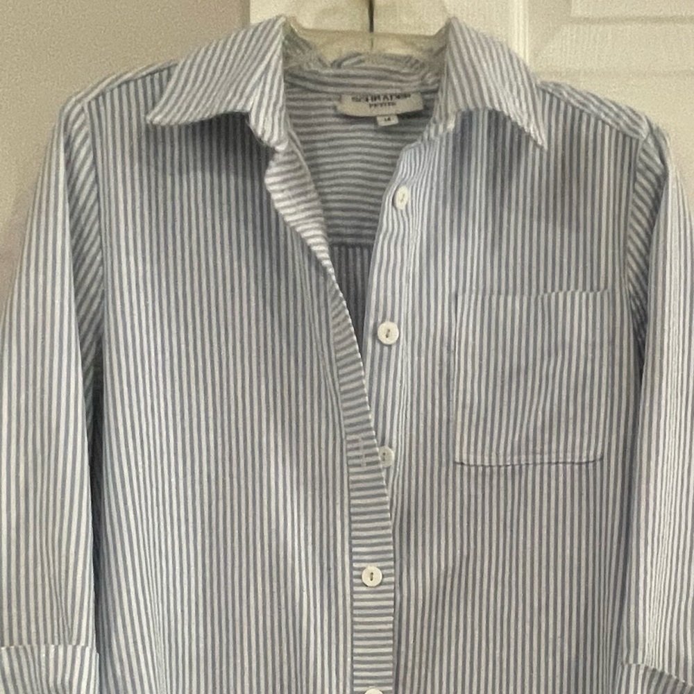 Schrader button up women’s dress. - Picture 3 of 5